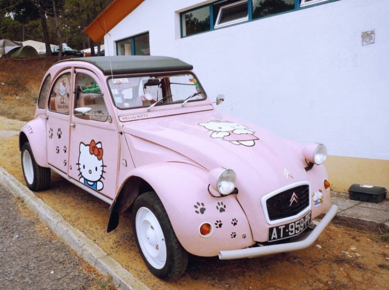 2 CV Hello Kitty