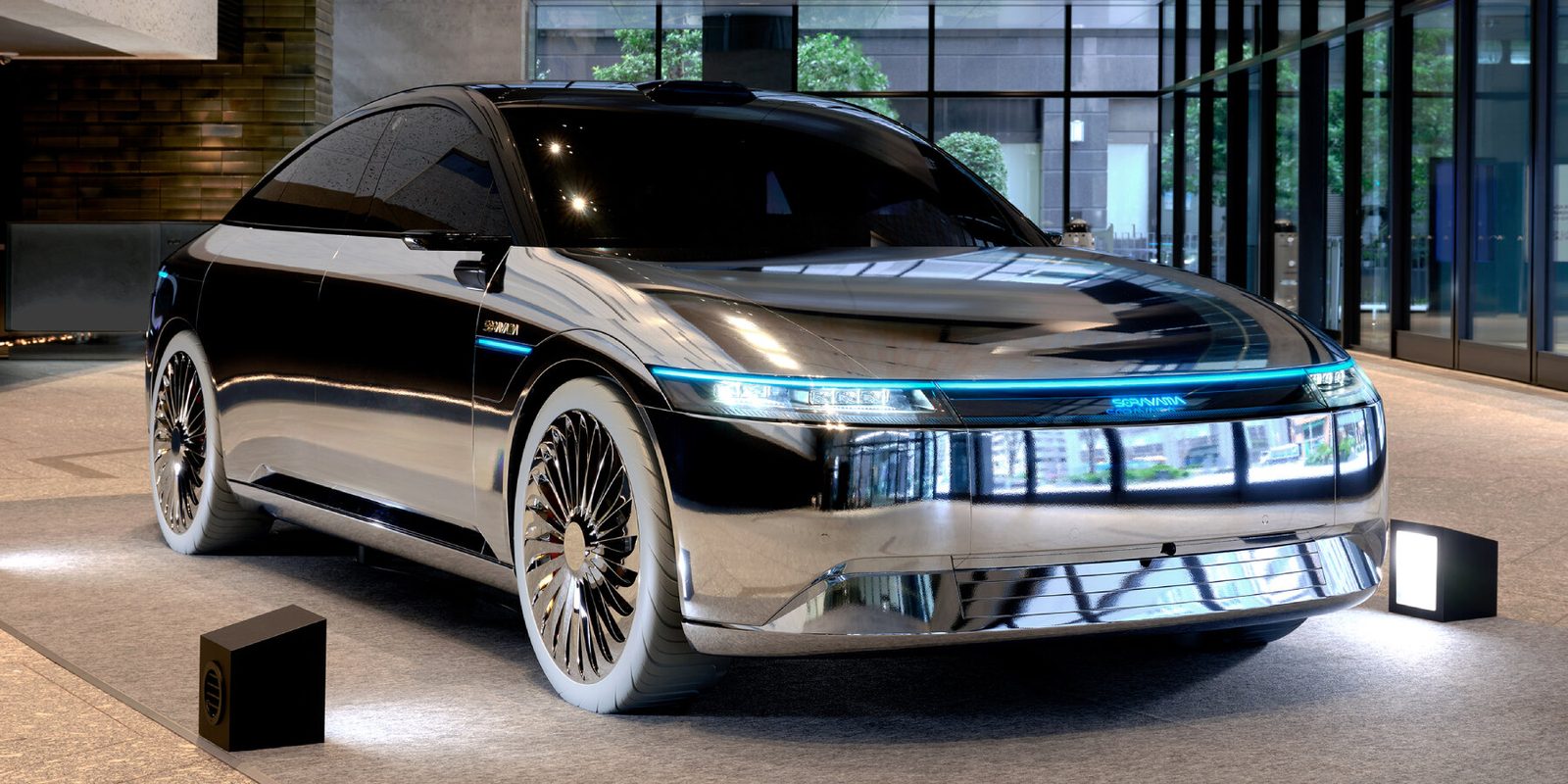 AFEELA 1, le robot chromé de Hajime Sorayama