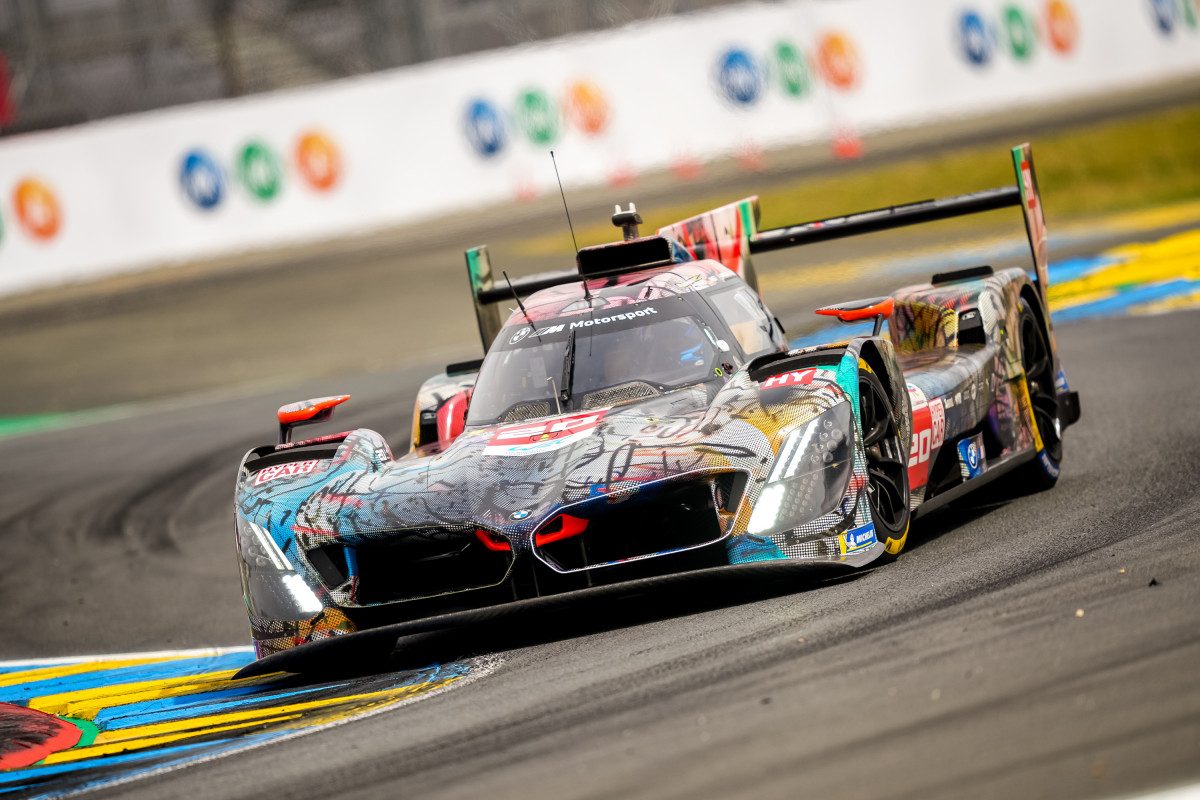 BMW M Hybrid V8, la 20e Art Car peinte par Julie Mehretu court au Mans