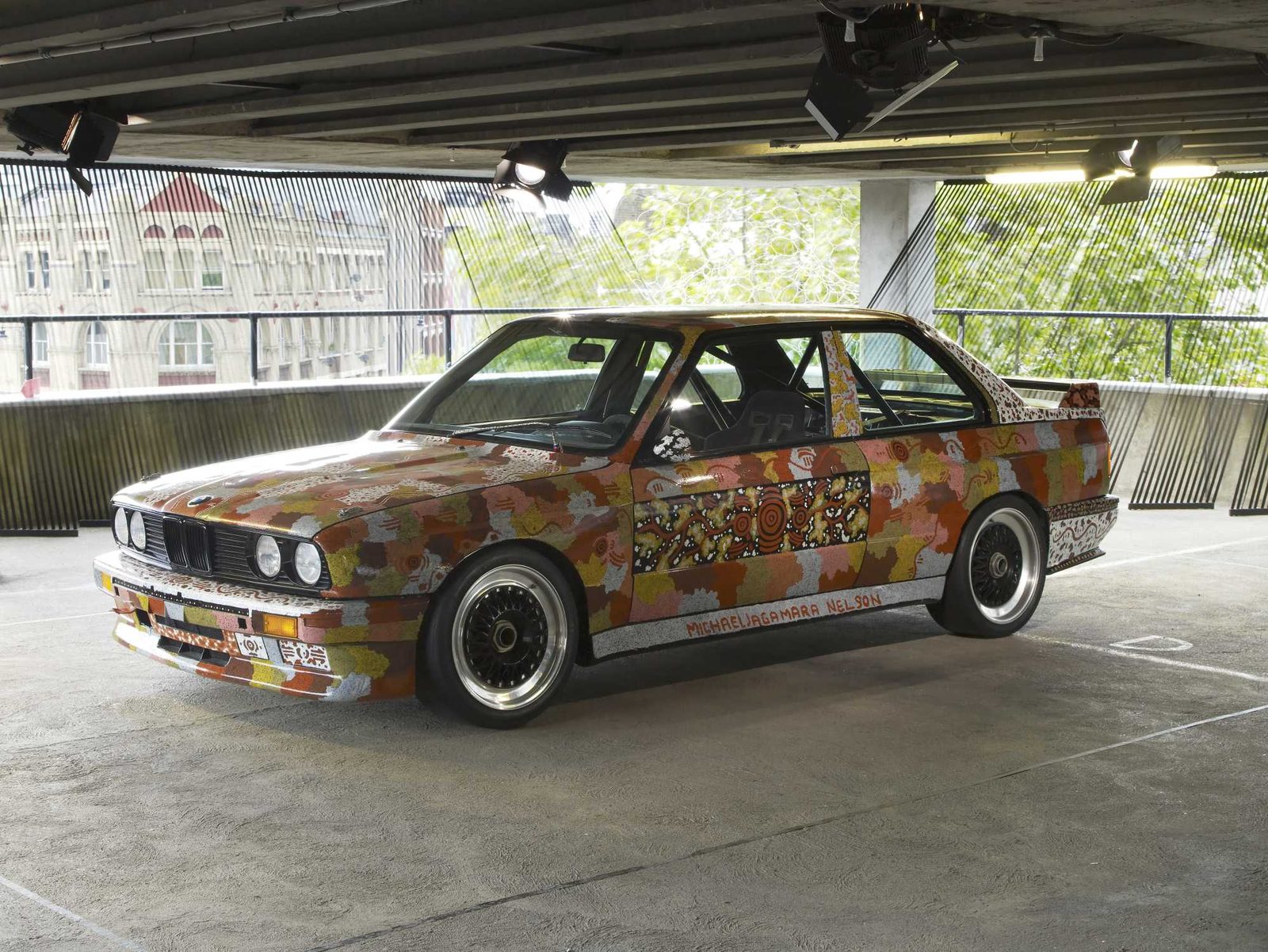 BMW M3 par Michael Jagamara Nelson