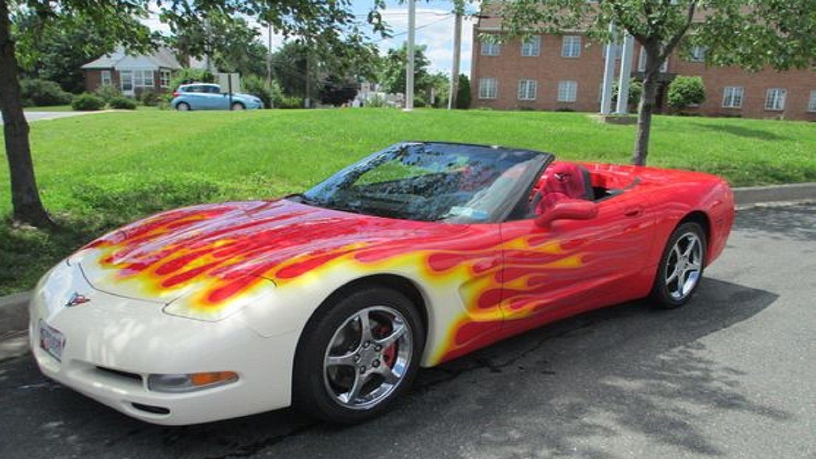 Corvette "White Hot"