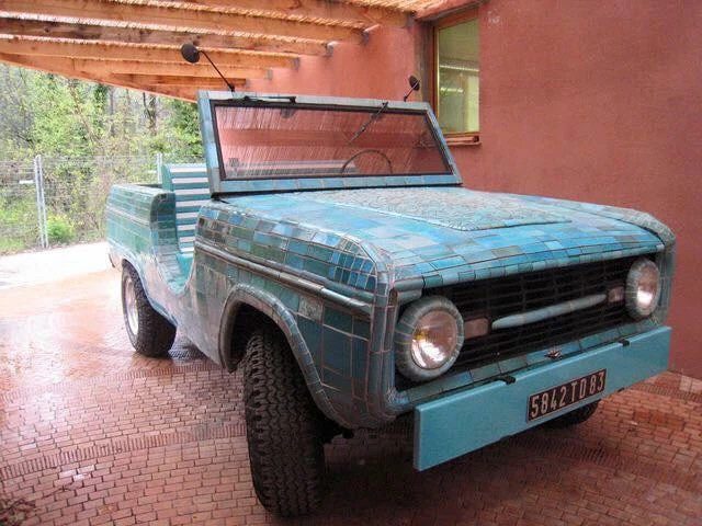 Ford Bronco c