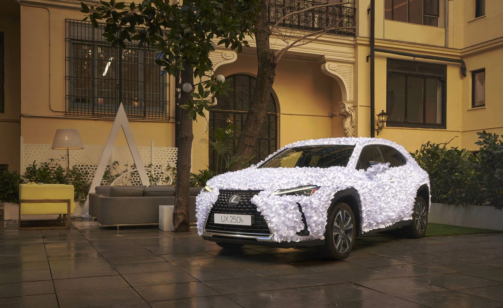 Lexus UX Jardín Zen
