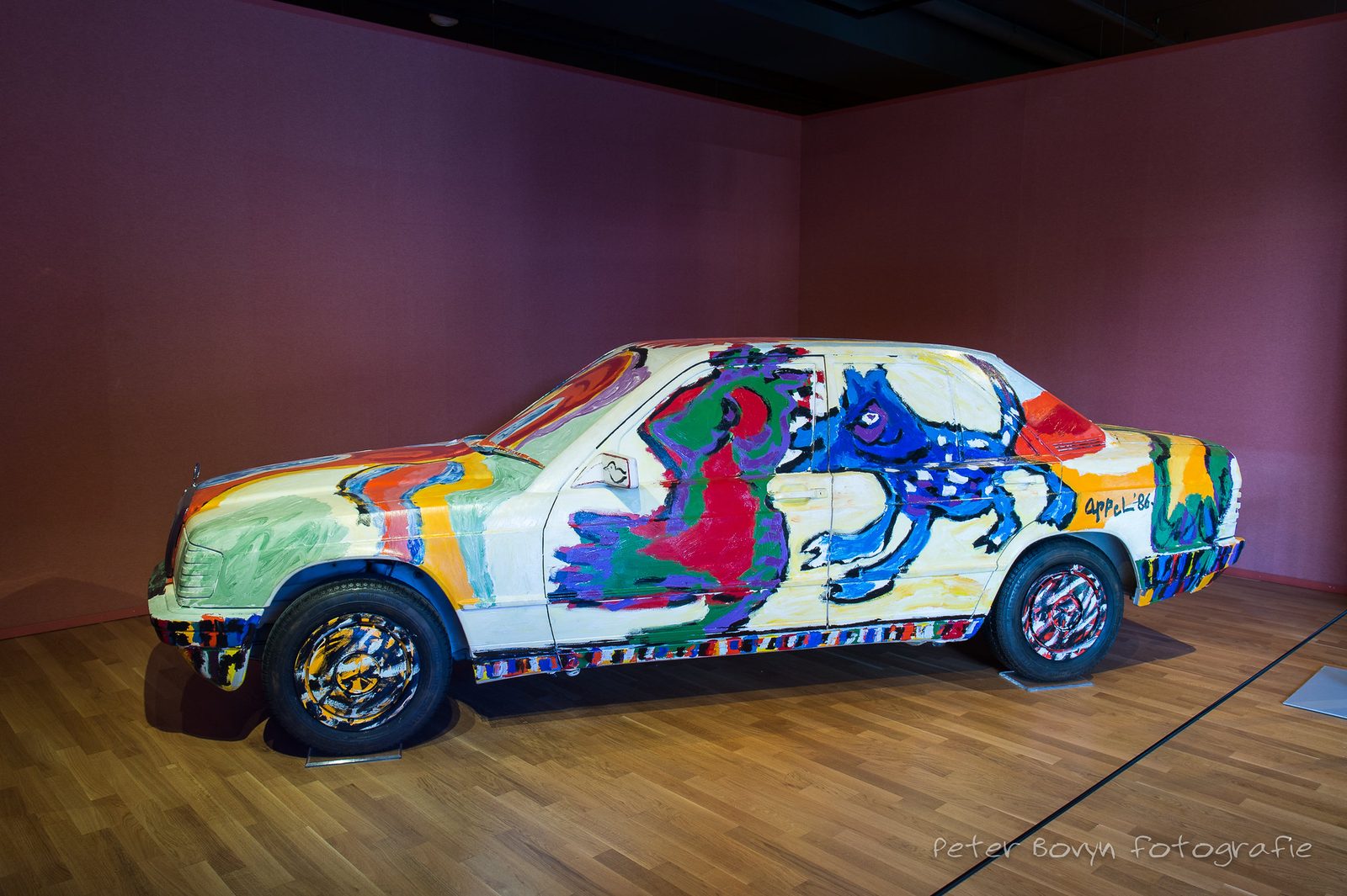 Mercedes 190 par Karel Appel
