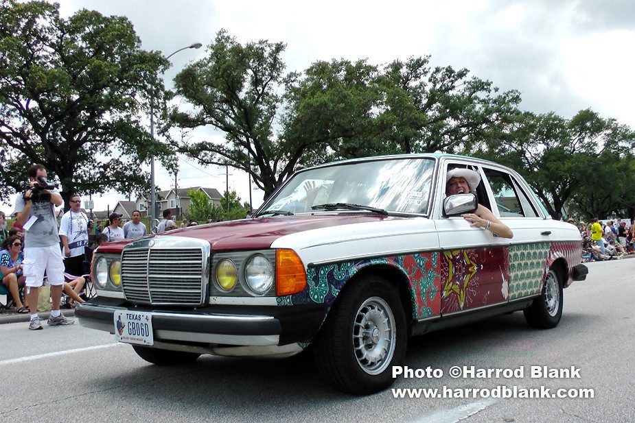 Mercedes art car