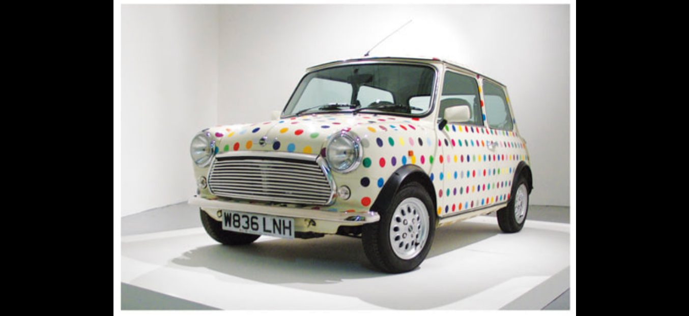 Mini par Damien Hirst