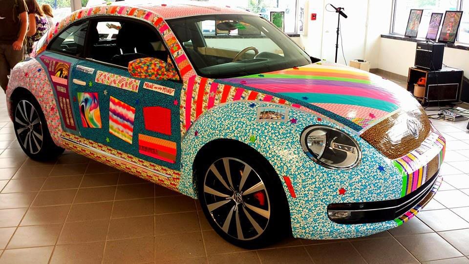 Volkswagen New Beetle par Laurence Gartel