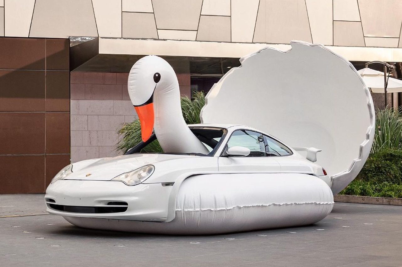 Porsche 996 « Swan Car » par Chris Labrooy