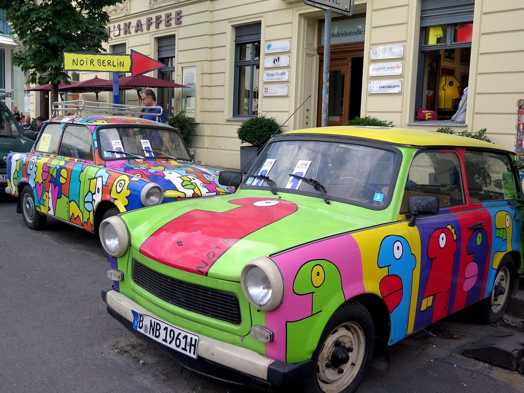 Trabant art cars par Thierry Noir