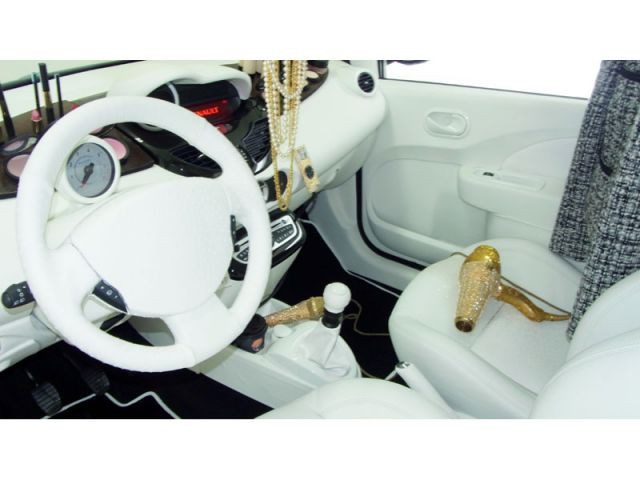 Une Twingo girlie par Nicola Roberts