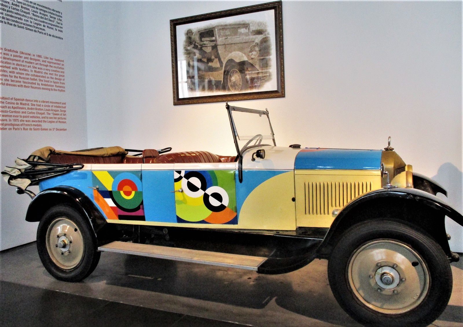 Unic Tourer par Sonia Delaunay