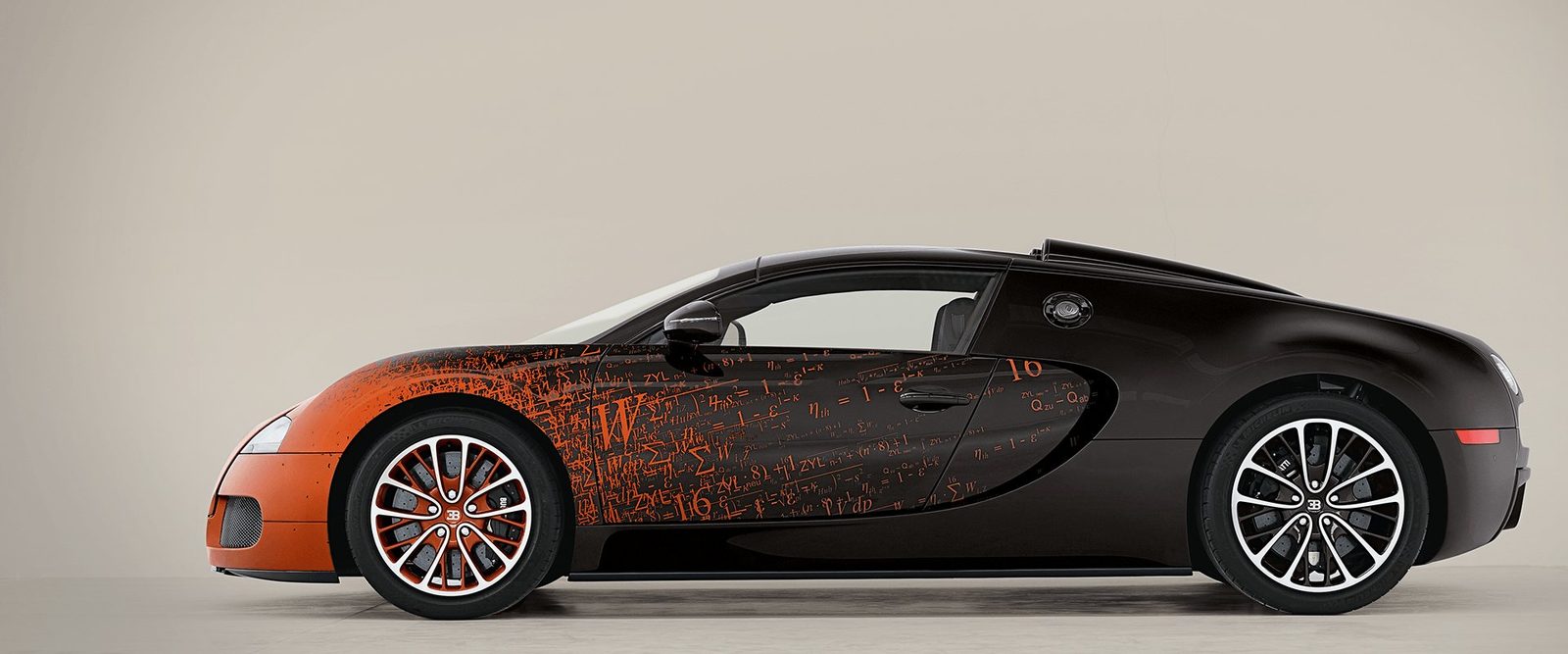 Bugatti Veyron par Bernar Venet